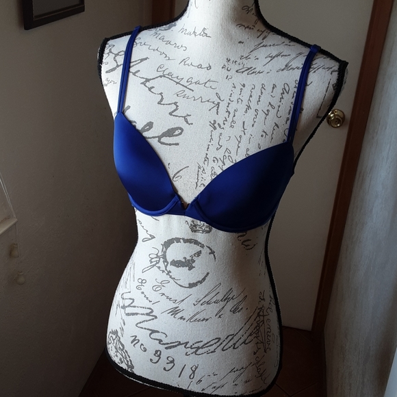 Victoria's Secret Blue Bra - Picture 5 of 8